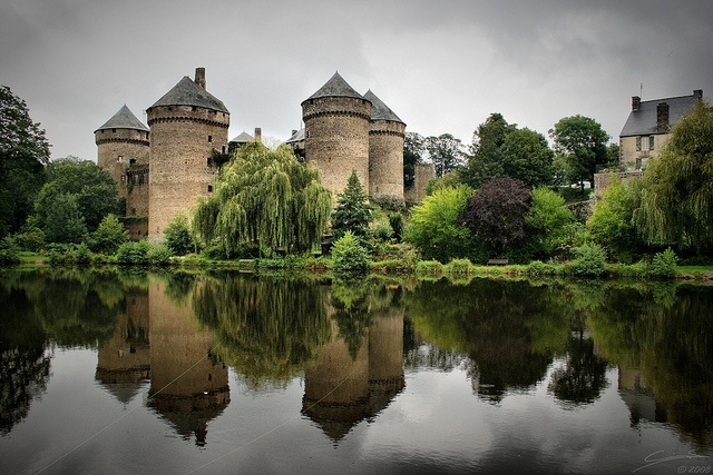 /Lassay%20les%20Chateaux